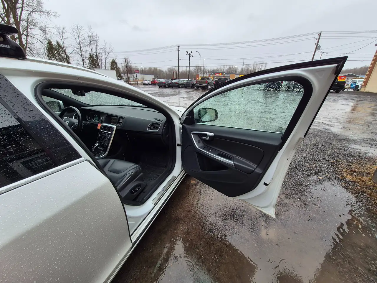 Volvo V60 снимка Volvo V60