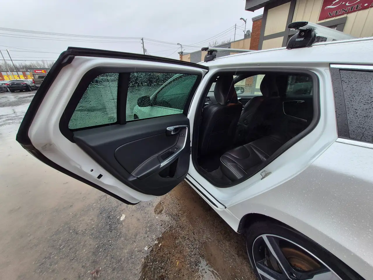 Volvo V60 снимка Volvo V60