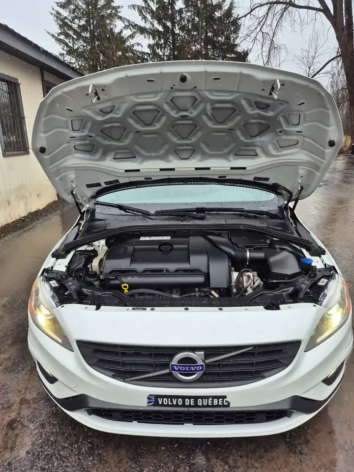 Volvo V60 снимка Volvo V60