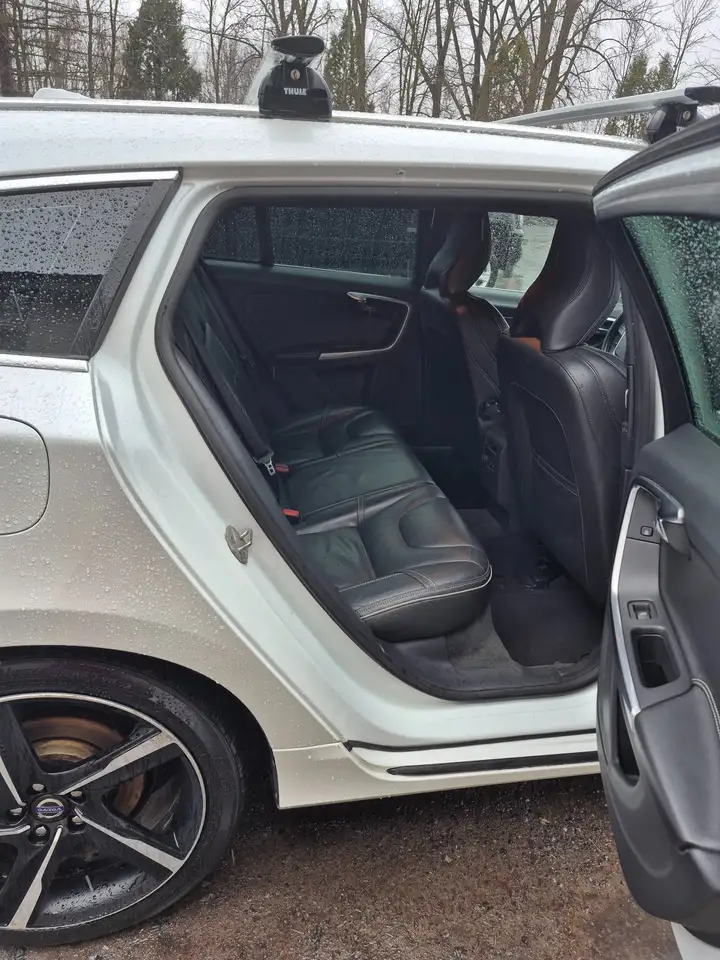 Volvo V60 снимка Volvo V60