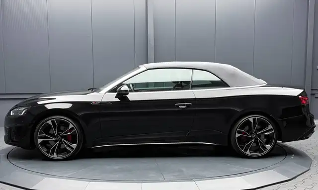 Audi A5 view 4