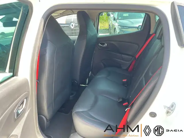 Renault Clio view 12