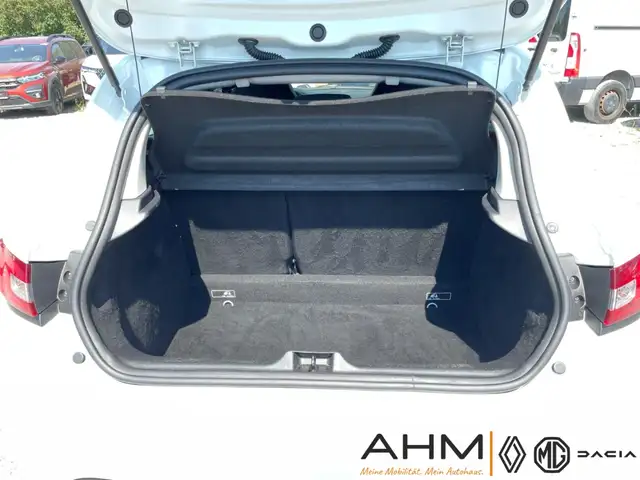 Renault Clio view 9