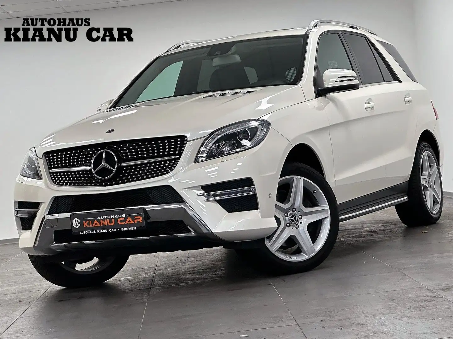 Mercedes-Benz ML 350 CDI.AHK.NAVI.LED.SHZ.AMG.TEILLEDER.PDC Weiß - 1