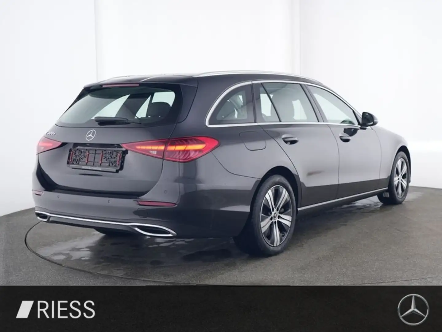 Mercedes-Benz C 300 e T Avantgarde LED W-Paket Distr AHK Pano Grau - 2