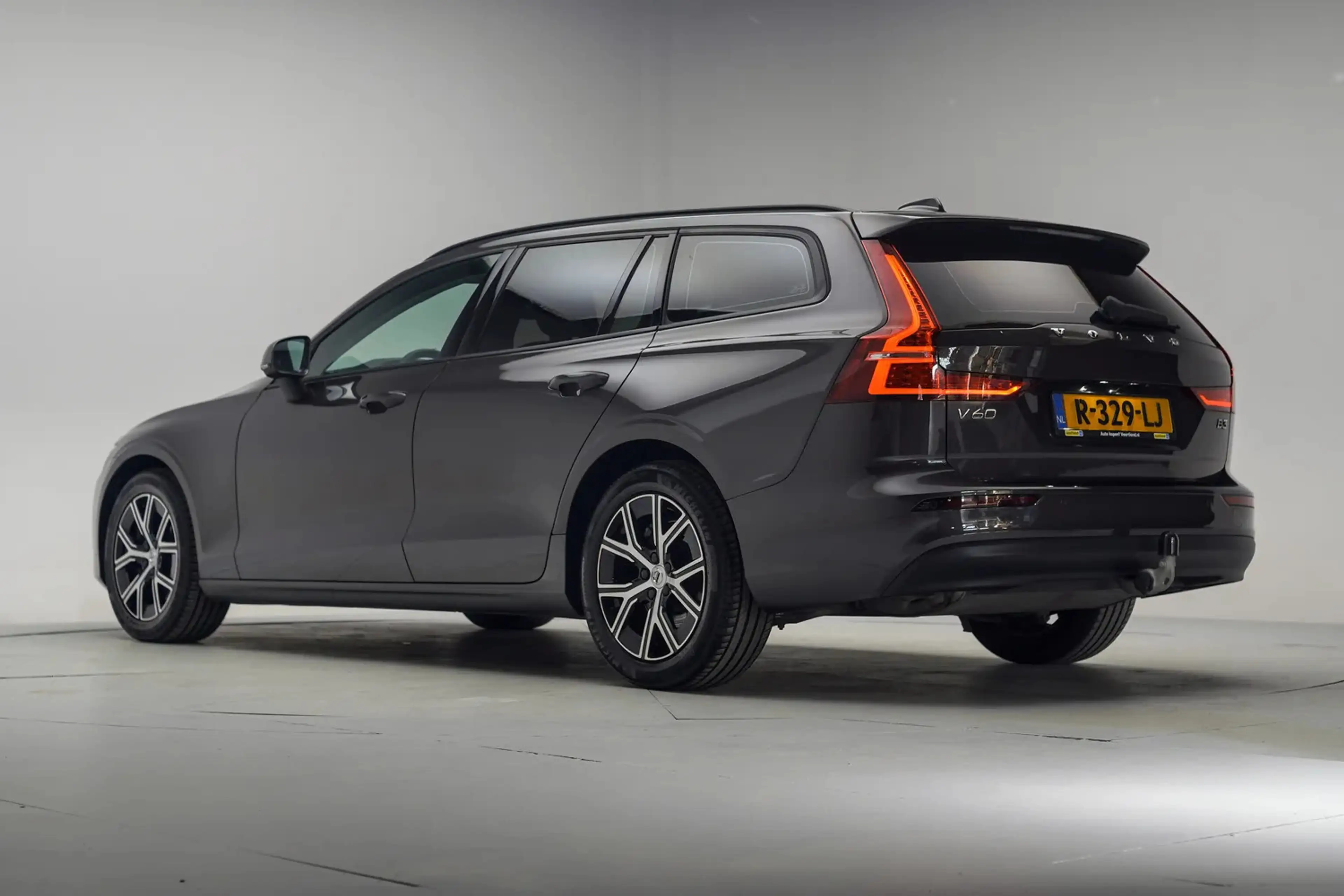 Volvo V60 2.0 B3 163pk Essential Aut. [ Trekhaak Apple/Andro — photo 3