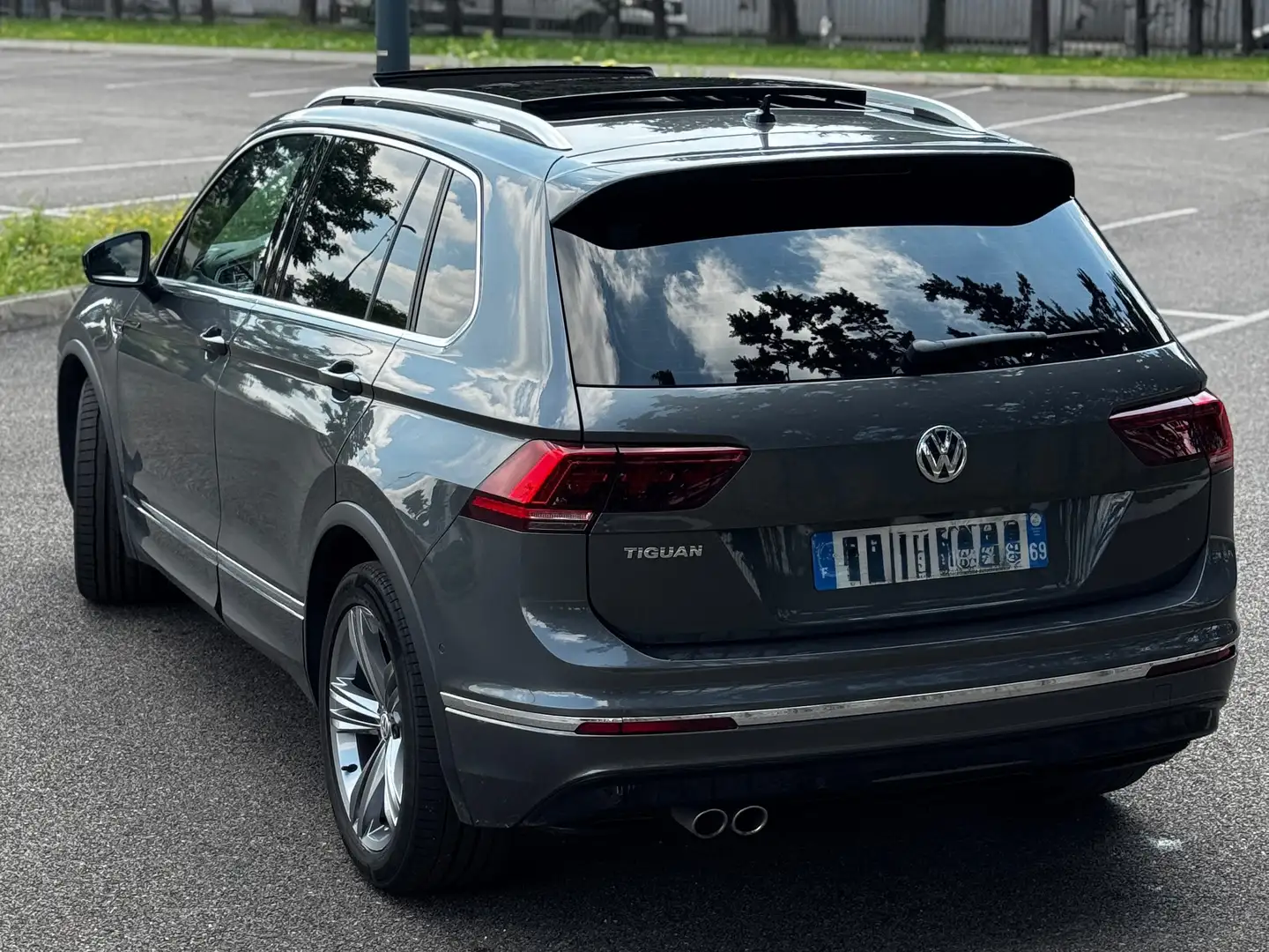 Volkswagen Tiguan Tiguan 2.0 TDI 150 DSG7 Carat Exclusive Gris - 1