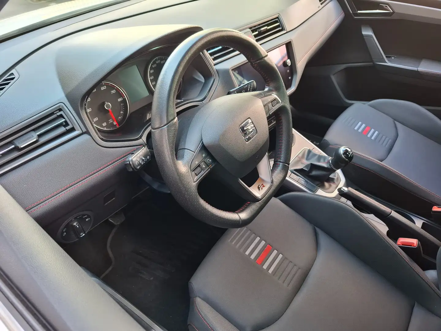 SEAT Arona Arona 2017 1.0 tgi FR 90cv Bianco - 2