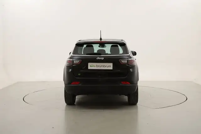 Jeep Compass view 4