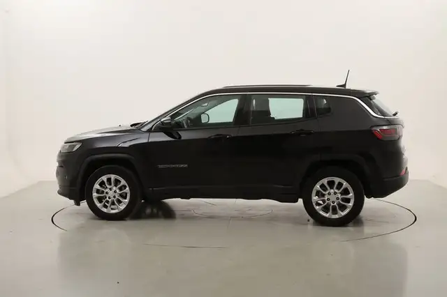 Jeep Compass view 2