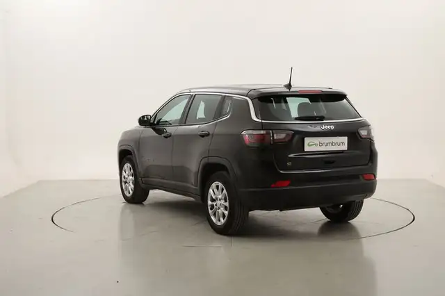 Jeep Compass view 3