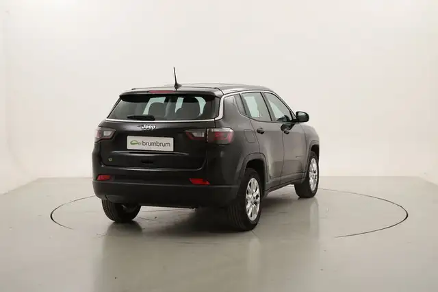 Jeep Compass view 5