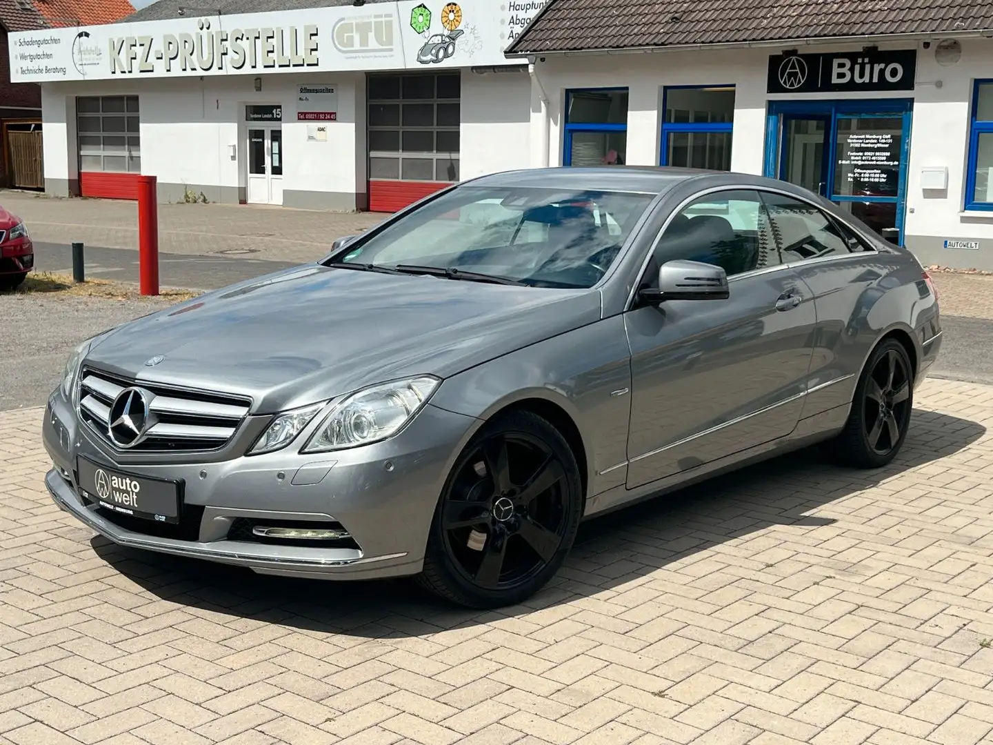 Mercedes-Benz E 250 Coupe | Auomatik | Leder | Navi | Xenon | Gris - 1
