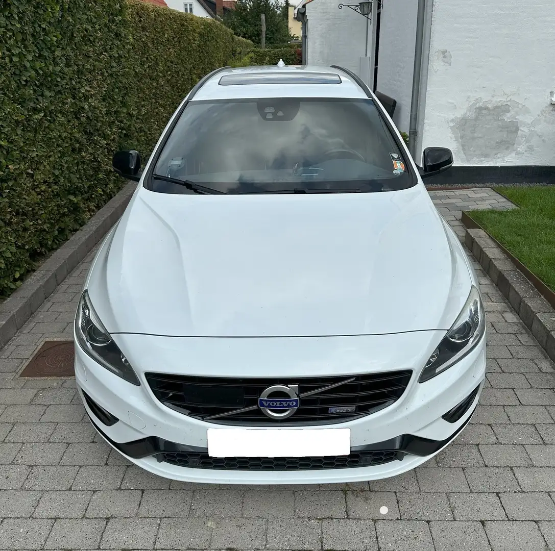 Volvo V60 V60 2.0 D4 Momentum R-Design Geartronic Blanc - 2
