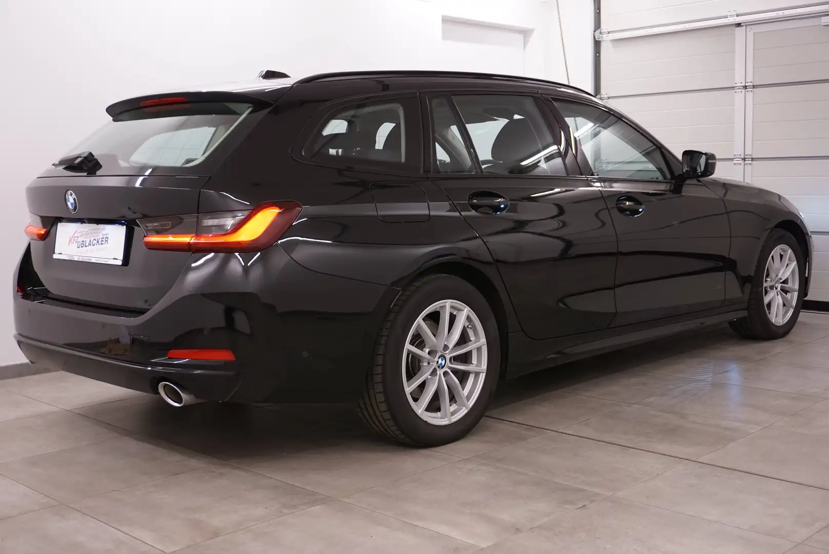 BMW 318 d // shadow line // Ambientebeleuchtung Schwarz - 2
