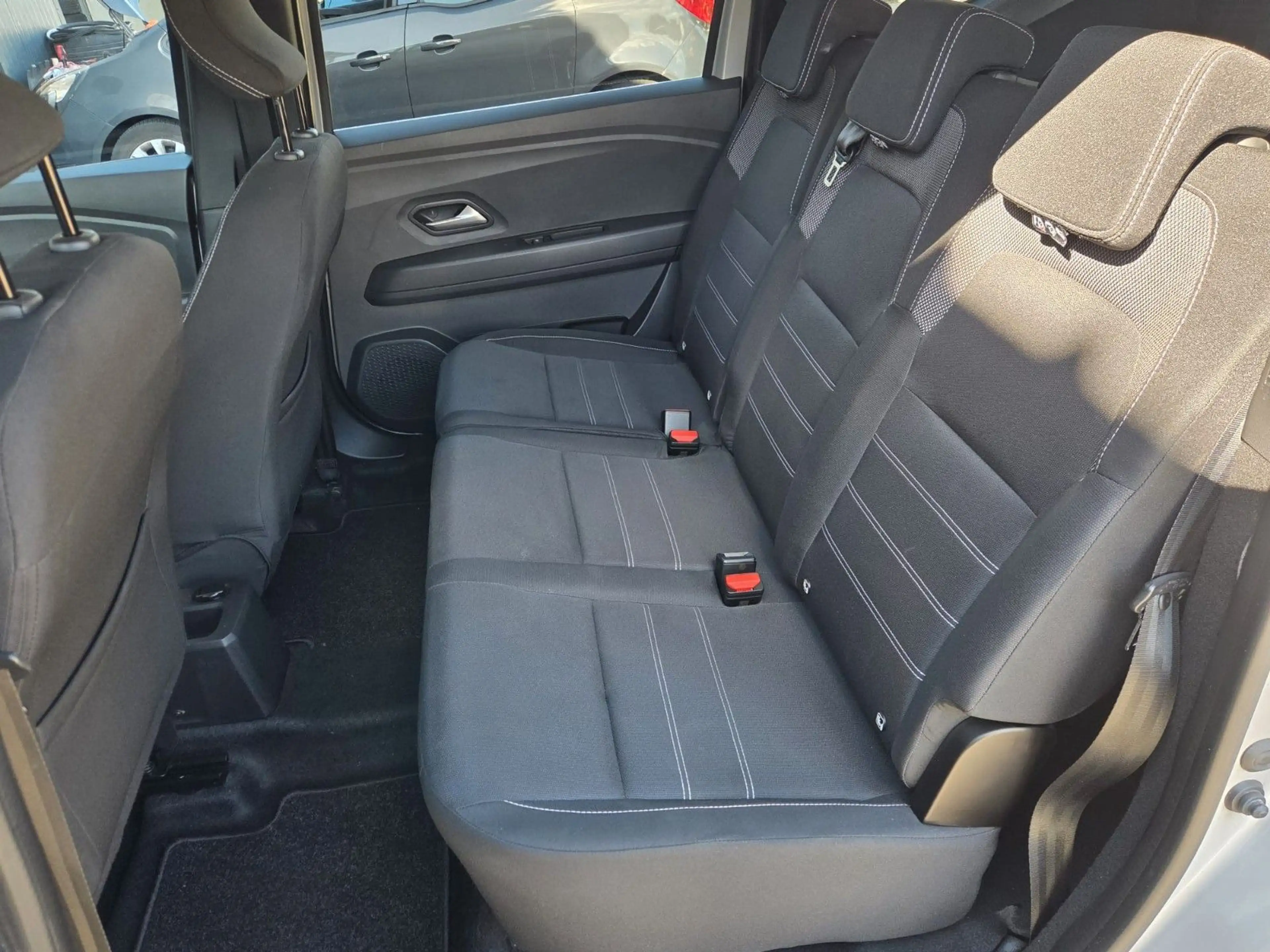 Dacia Jogger Comfort 1.0 LPG/6 GANG/KLIMAATM/TEMPOMAT — photo 15