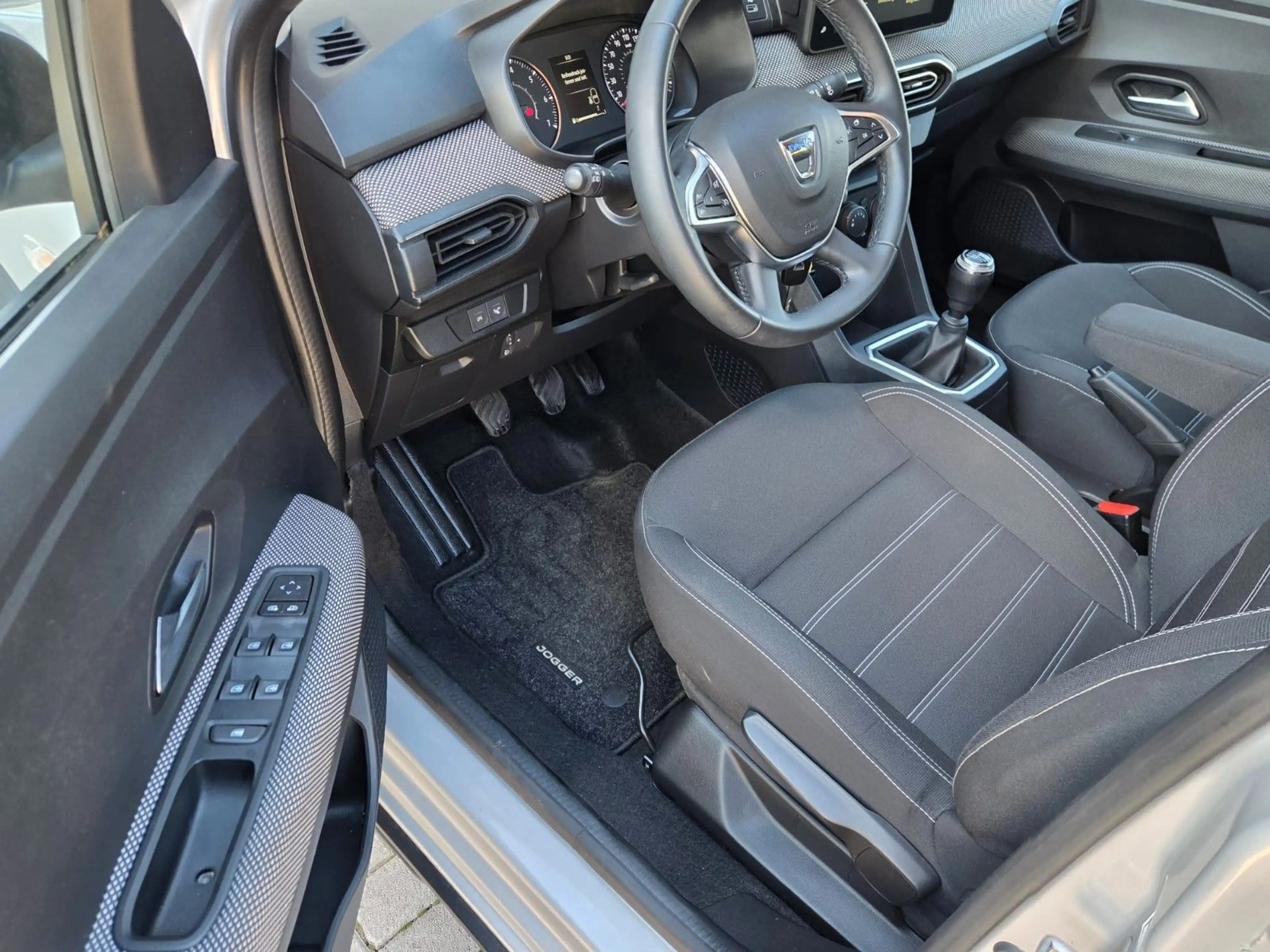 Dacia Jogger Comfort 1.0 LPG/6 GANG/KLIMAATM/TEMPOMAT — photo 13