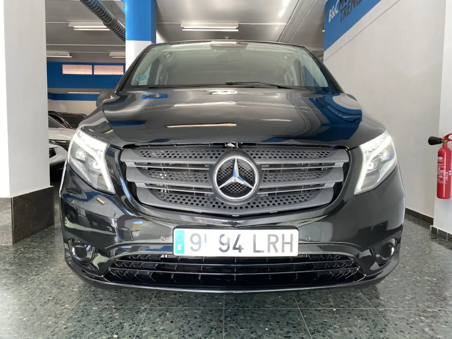 Mercedes-Benz Vito Tourer 116 CDI Pro Larga 9G-Tronic Noir - 2