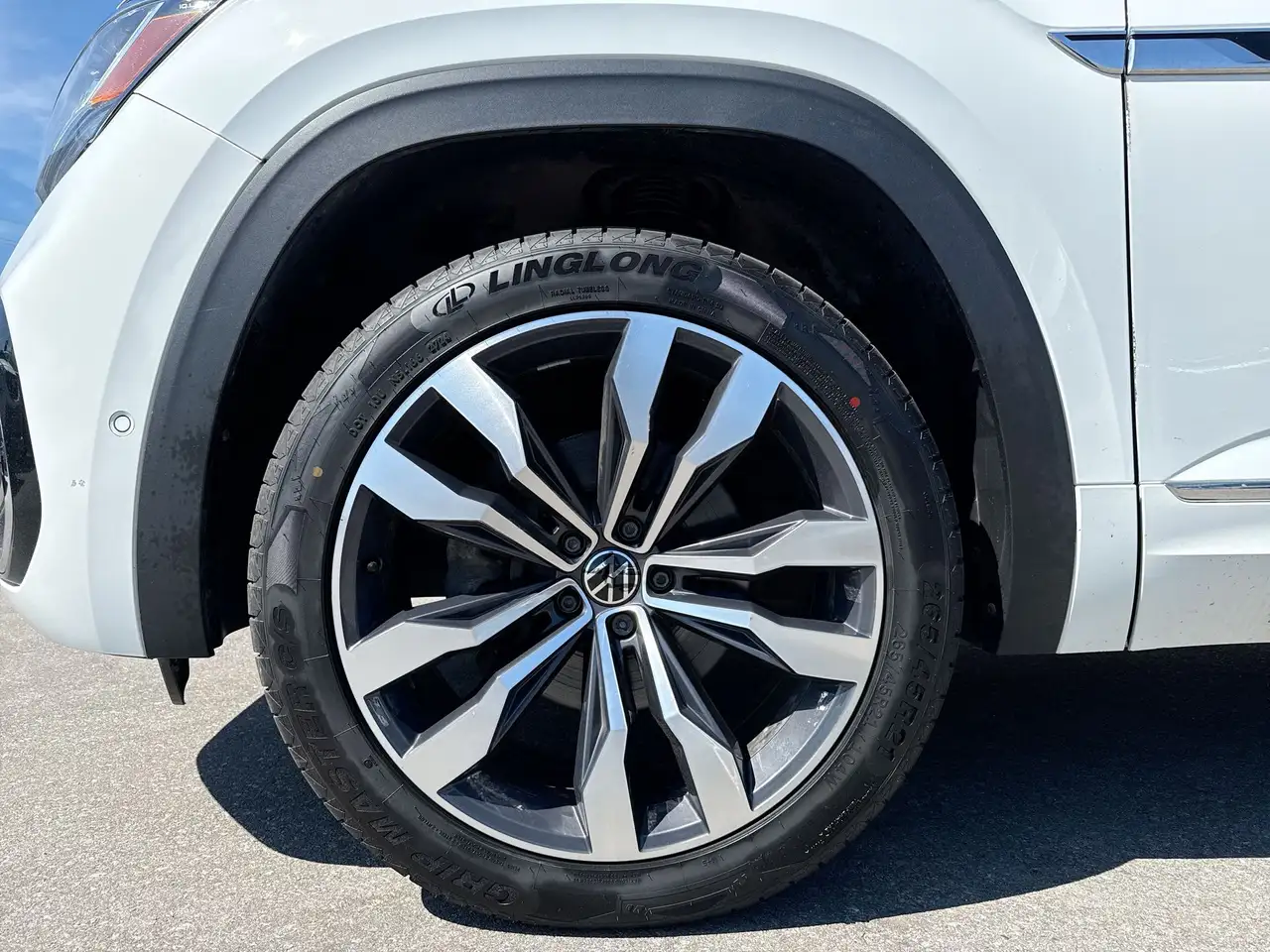Volkswagen Atlas снимка Volkswagen Atlas