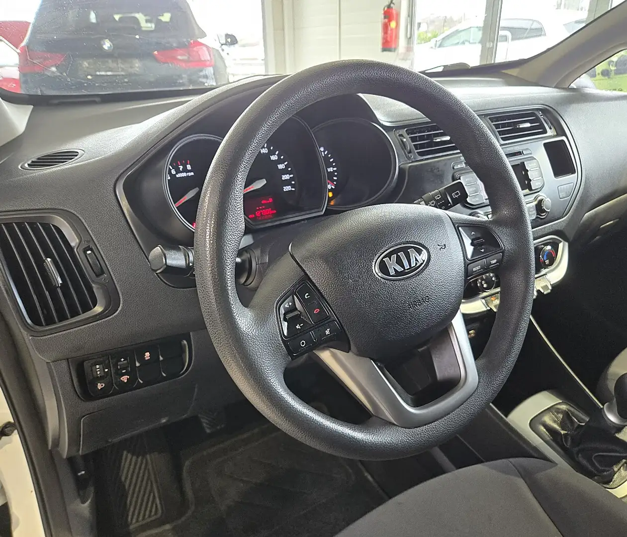 Kia Rio 1,2 CVVT Cool Blockbuster Weiß - 2