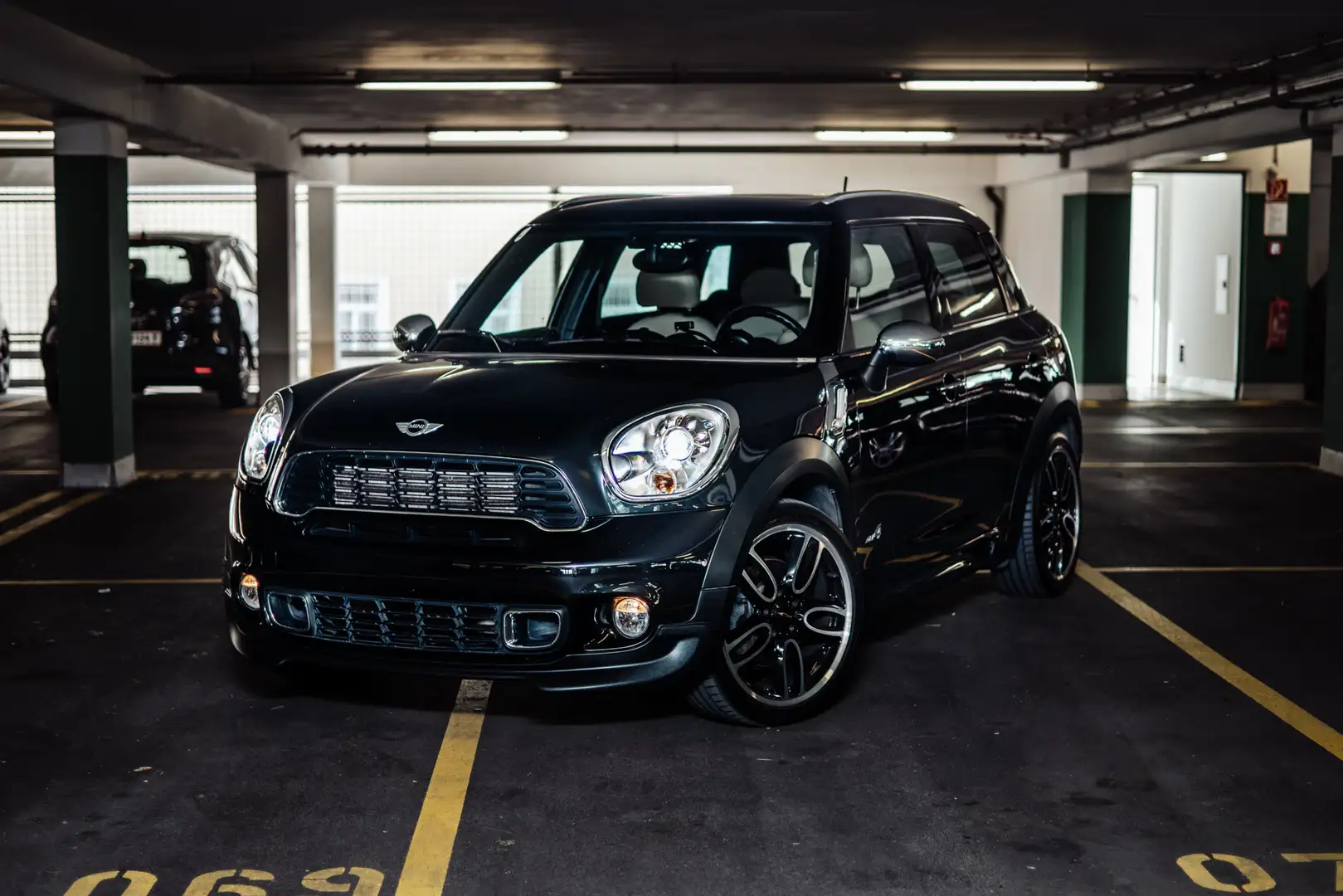 MINI Cooper S Countryman 1,6 ALL4 Aut. Schwarz - 2