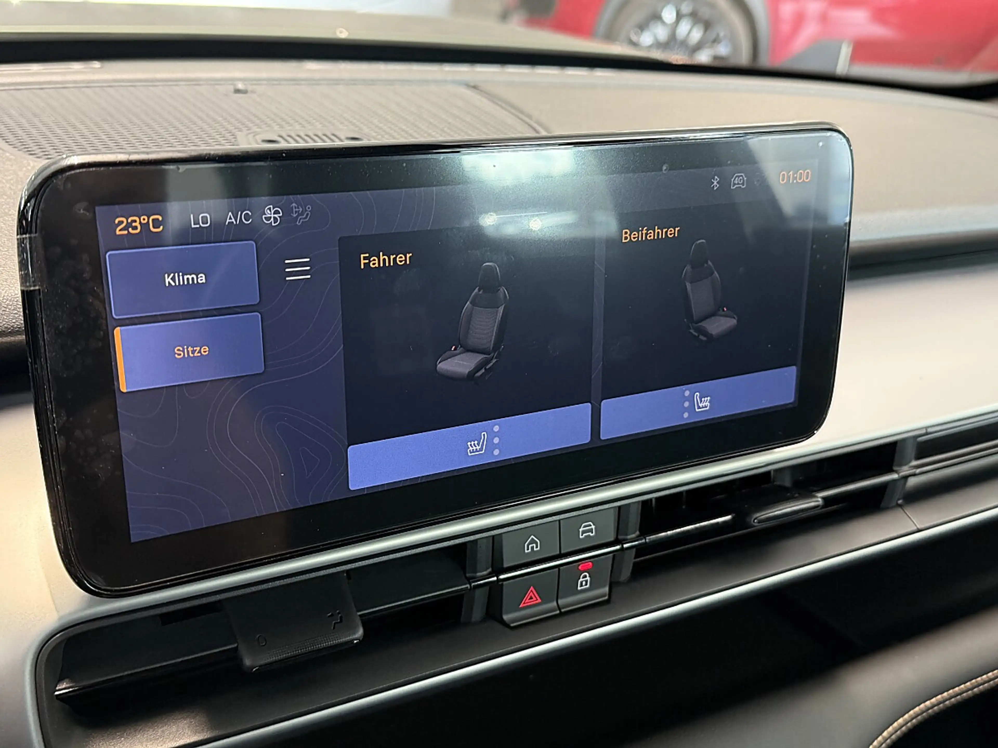 Jeep Avenger 1.2 Mild-Hybrid 85th Anniversary (EURO 6e) — photo 10