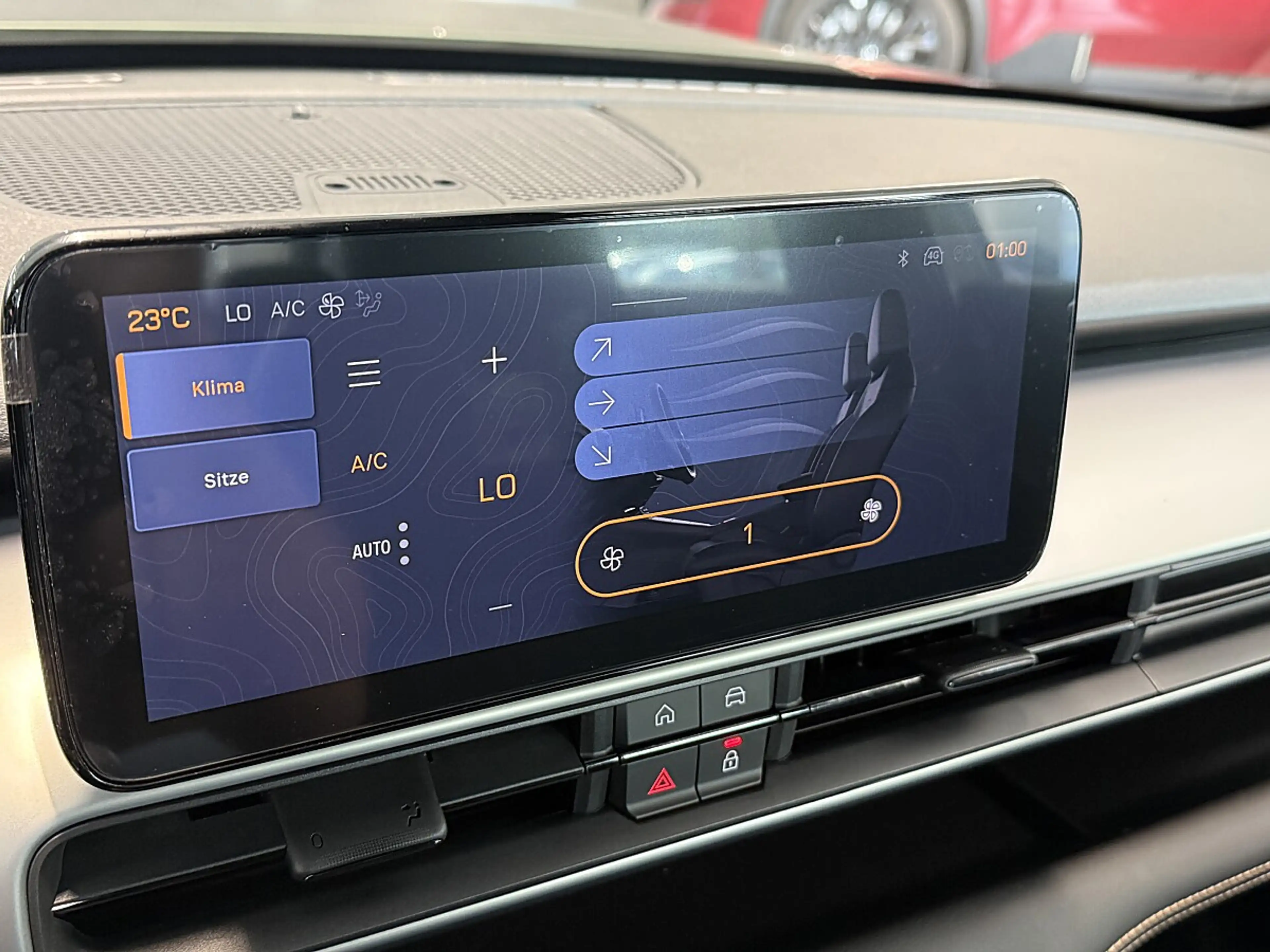 Jeep Avenger 1.2 Mild-Hybrid 85th Anniversary (EURO 6e) — photo 9