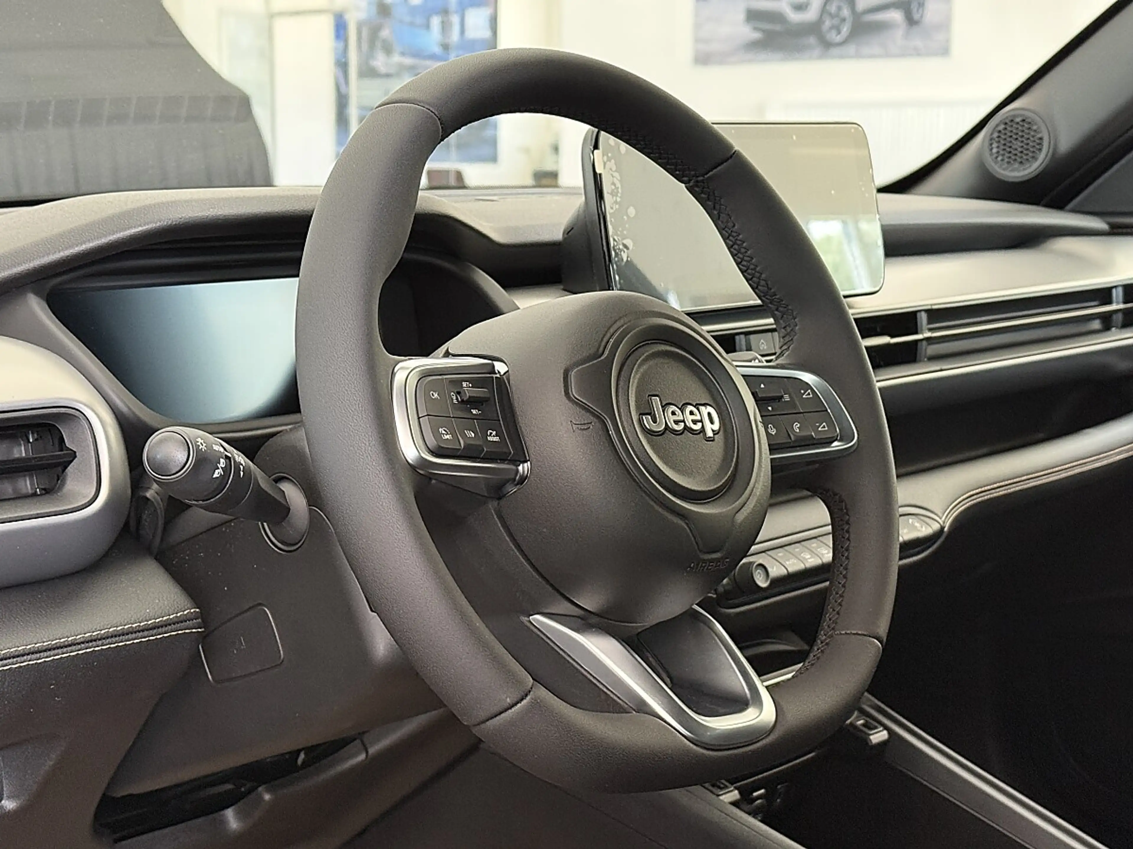 Jeep Avenger 1.2 Mild-Hybrid 85th Anniversary (EURO 6e) — photo 4