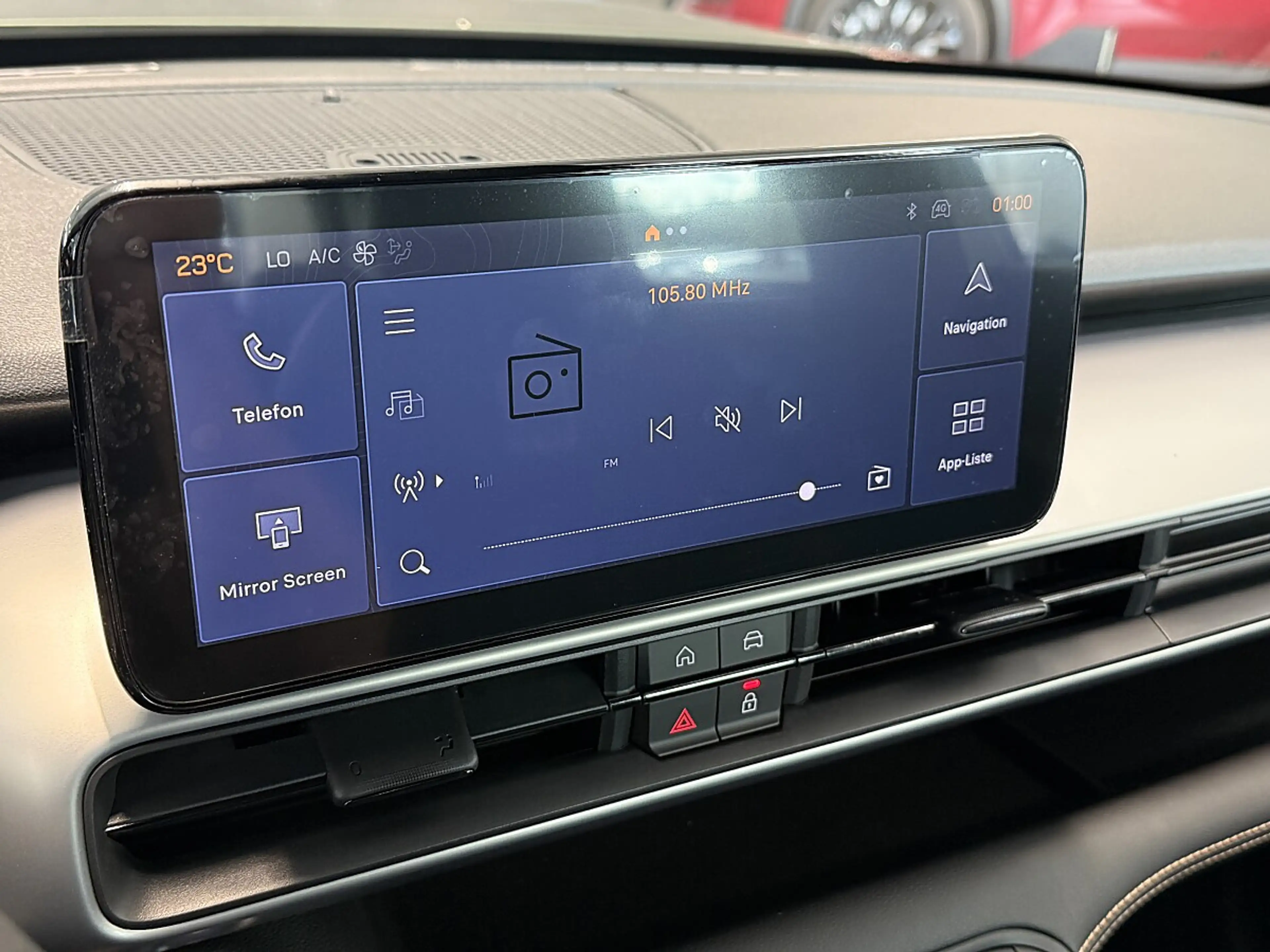 Jeep Avenger 1.2 Mild-Hybrid 85th Anniversary (EURO 6e) — photo 8
