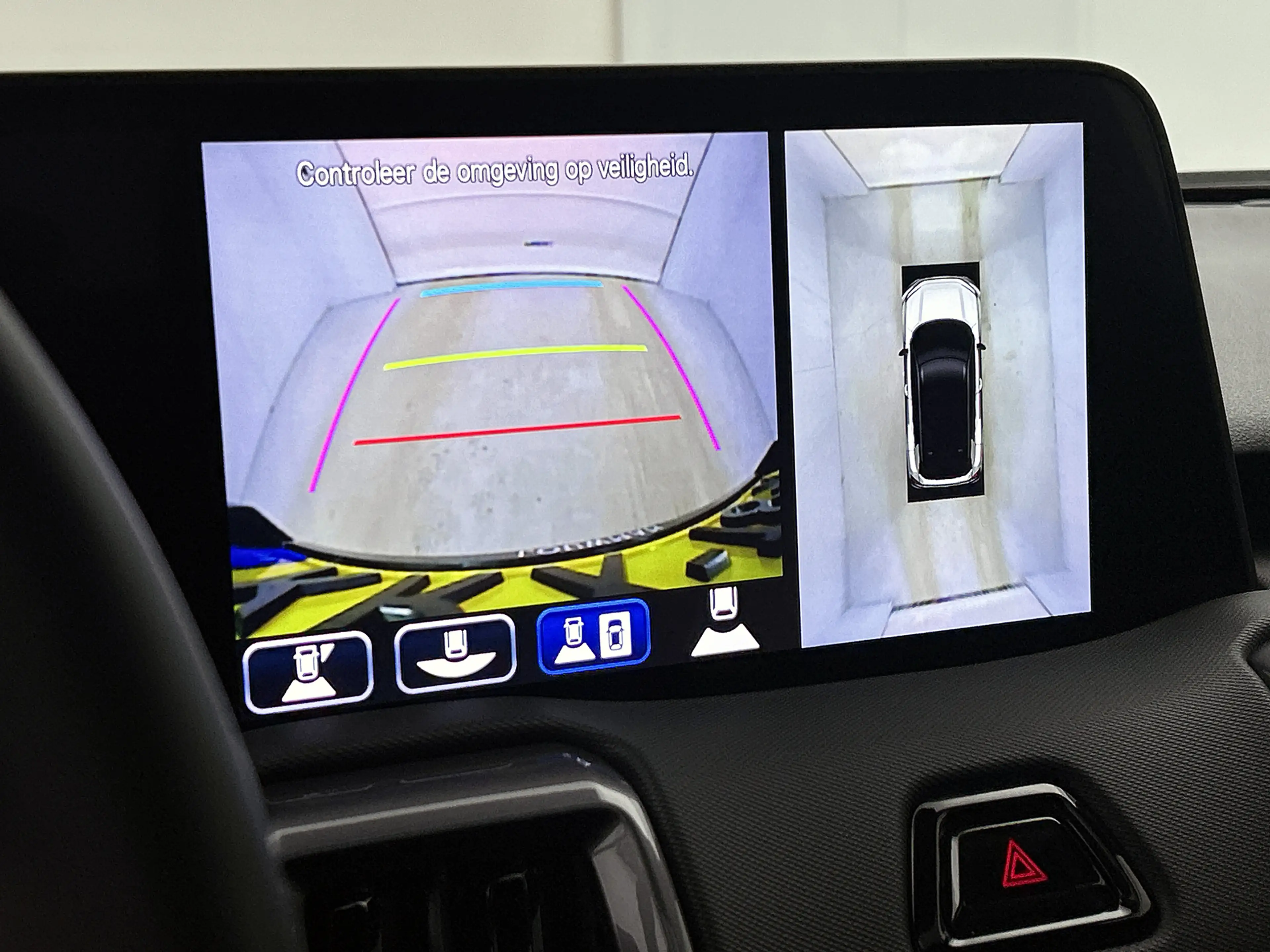 Toyota Urban Cruiser Executive 61 kWh DEMO | ACC | Stoel en Sturverwarm — photo 9