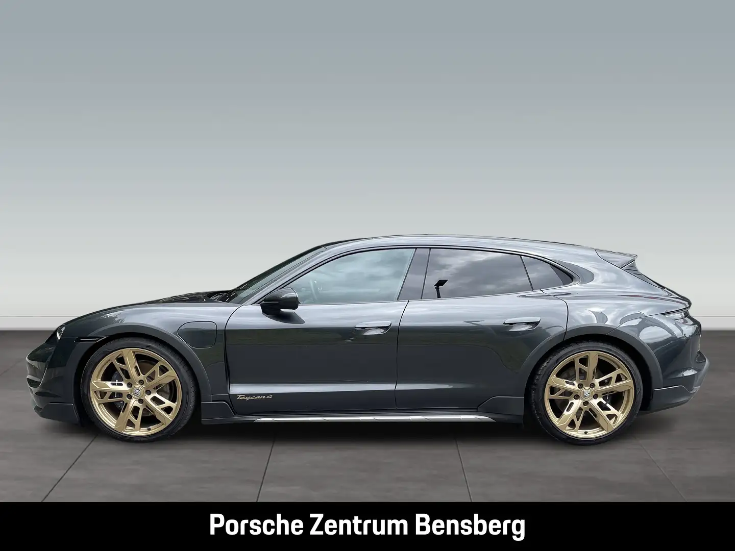 Porsche Taycan 4 Cross Turismo Grey - 2