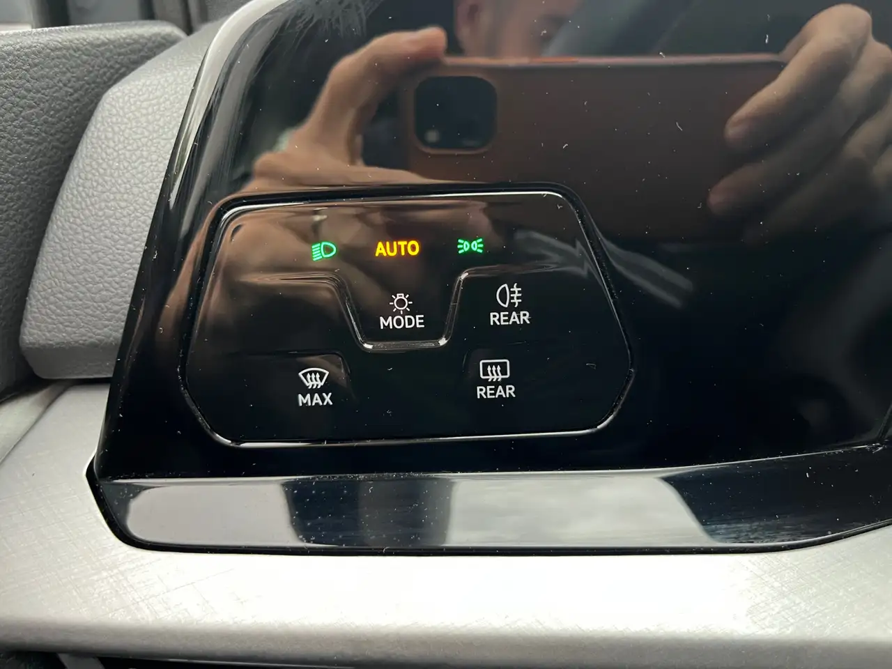 Volkswagen Golf Standard Model — photo 18