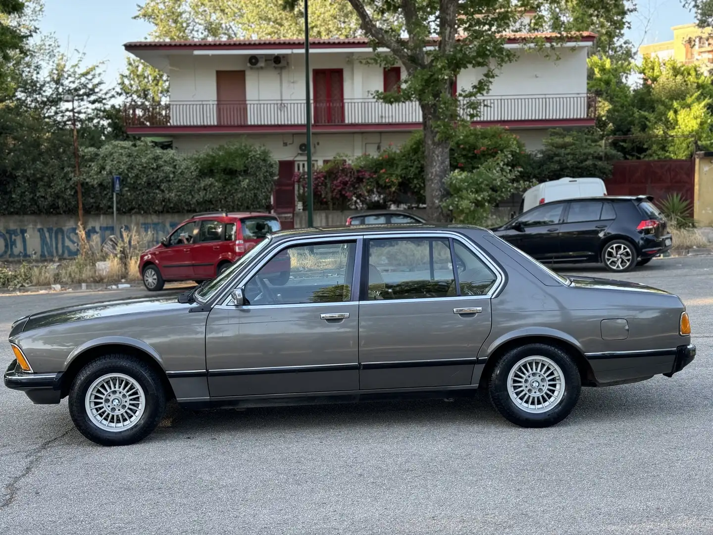 BMW 728 E23 2.8 184cv - 2