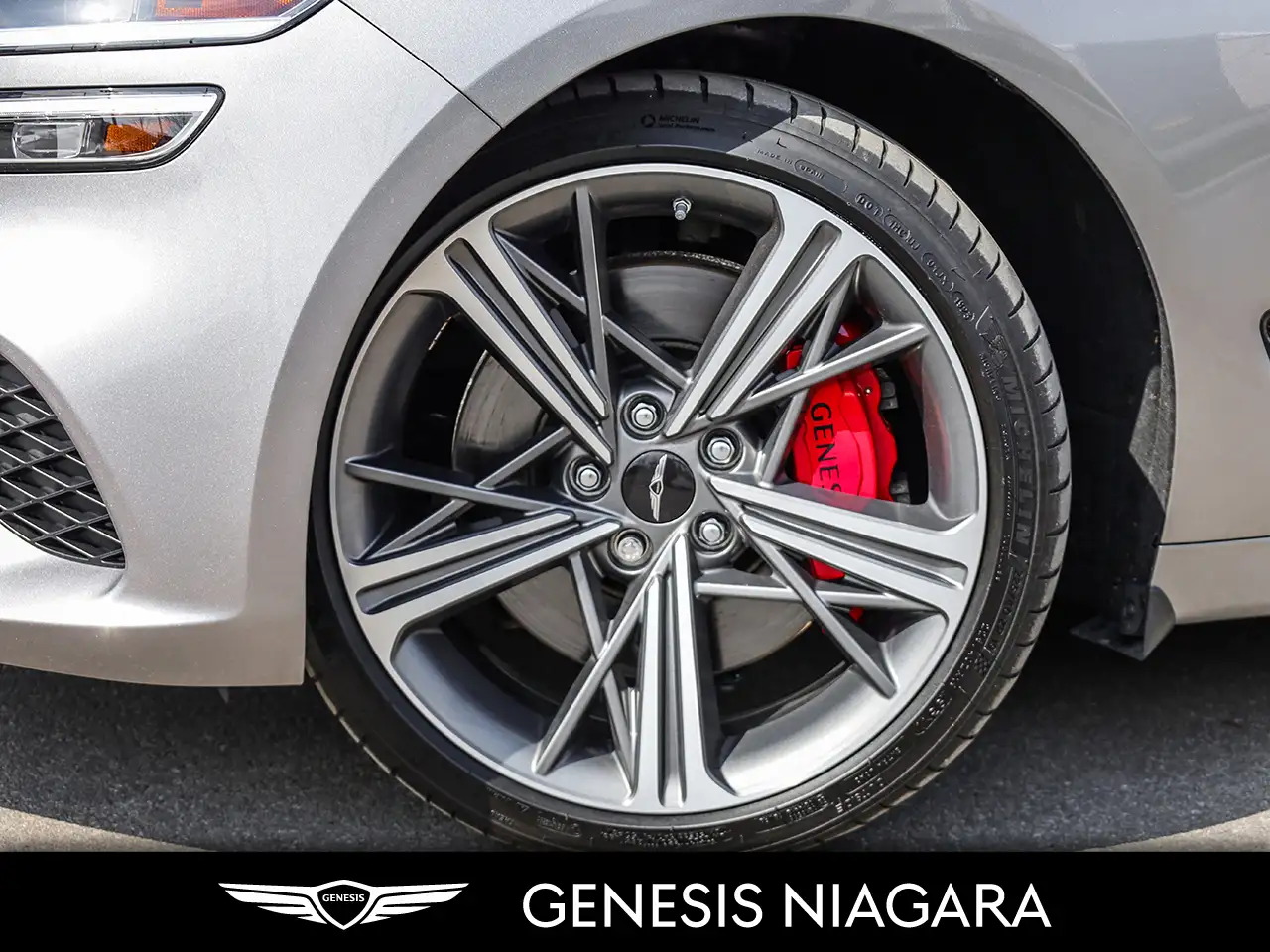Genesis G70 photo Genesis G70
