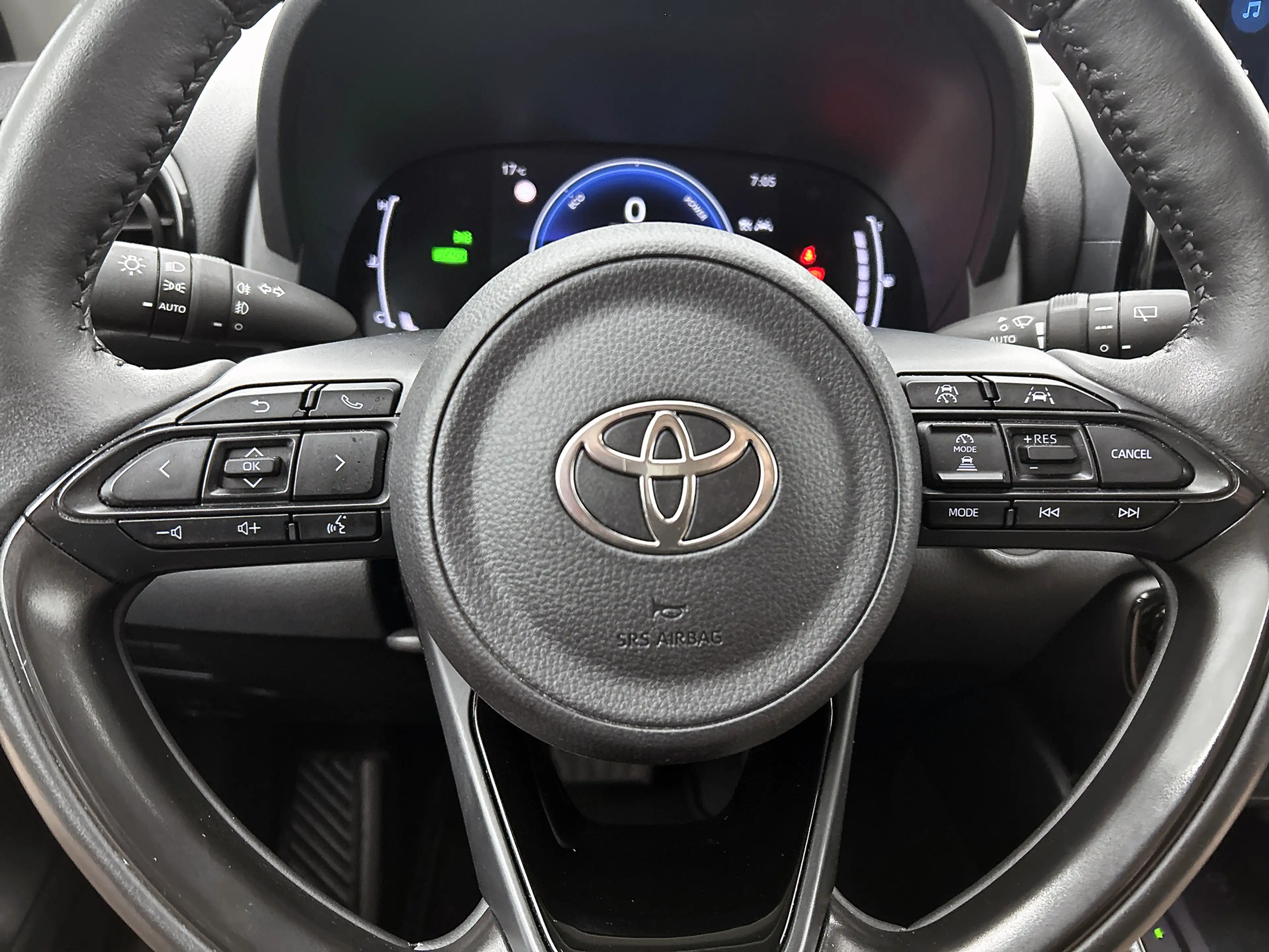 Toyota Yaris 1.5 Hybrid 115 Dynamic | BTW voertuig | Dodehoek d — photo 25