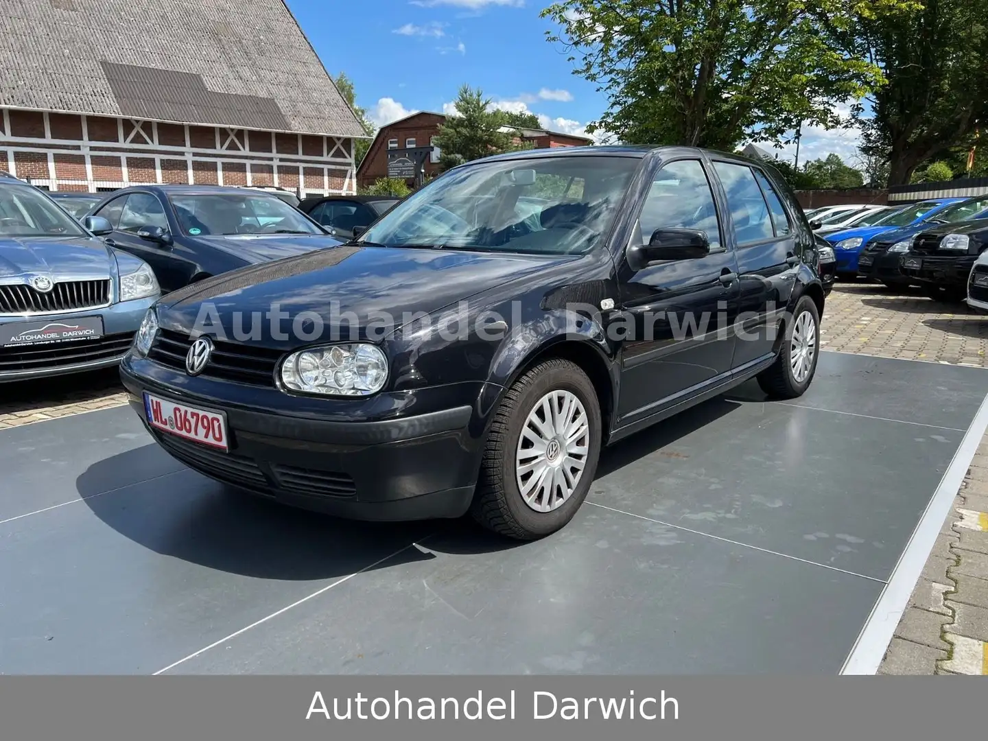 Volkswagen Golf 1.4 Special Klima/4-Türen Top Schwarz - 1