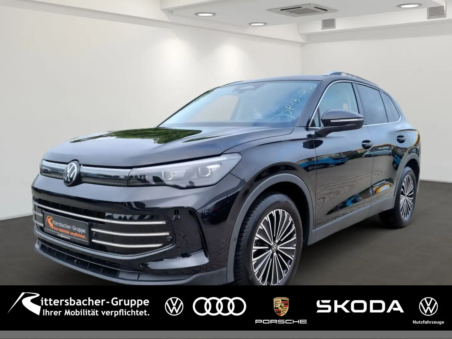 Volkswagen Tiguan Elegance 1,5 TSI DSG Navi AHK Schwarz - 1