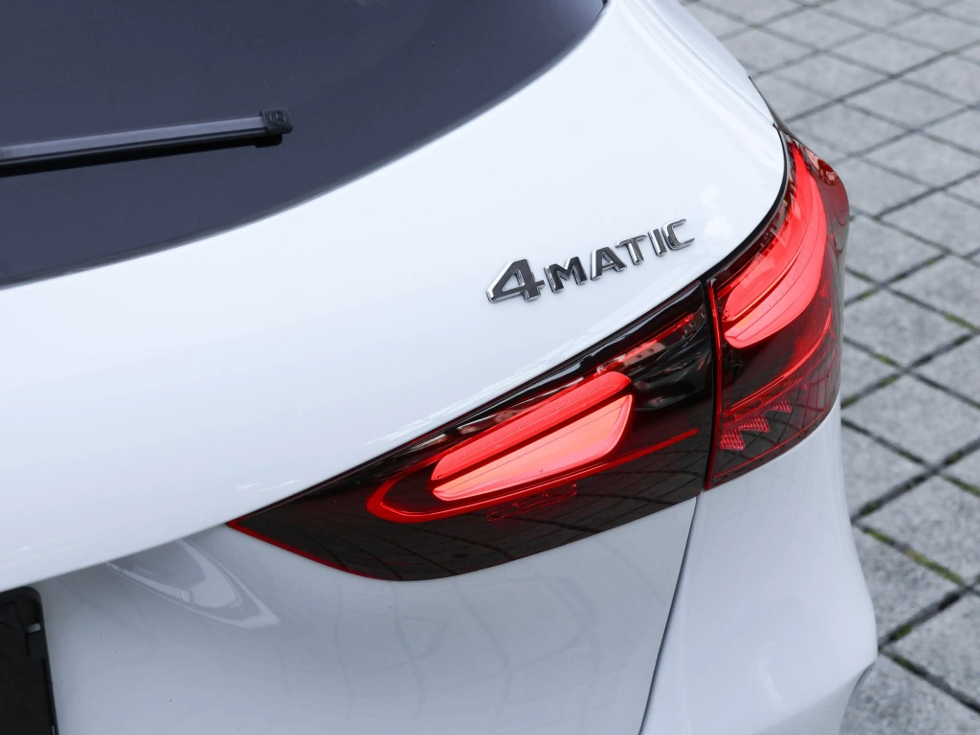 Mercedes-Benz GLA 220 d 4M AMG-Sport/Special/Pano/AHK/MLB/20" — photo 12