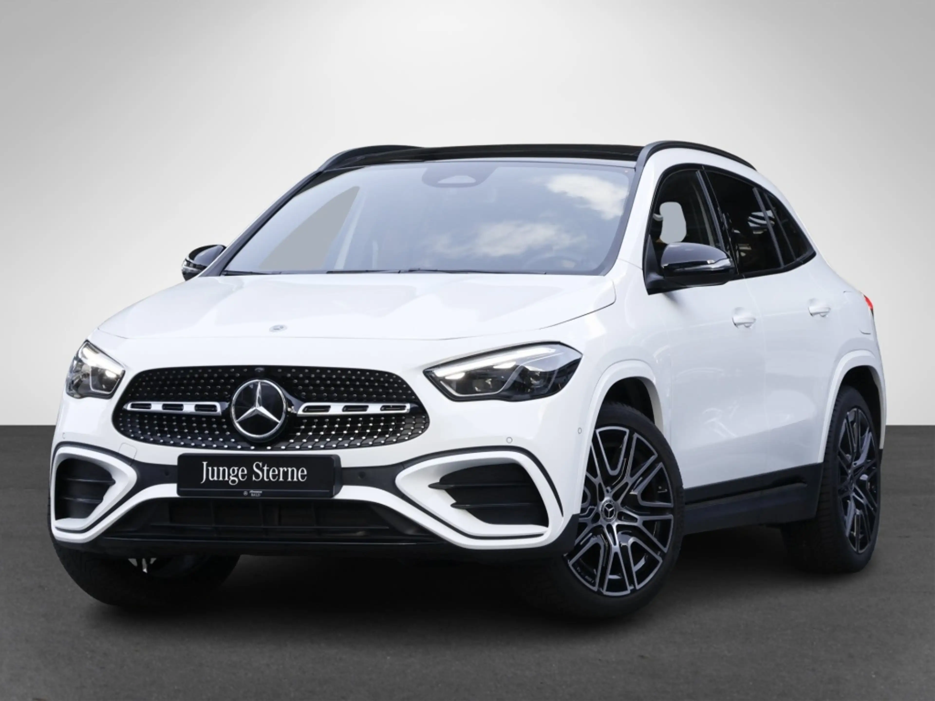 Mercedes-Benz GLA 220 d 4M AMG-Sport/Special/Pano/AHK/MLB/20" — photo 2