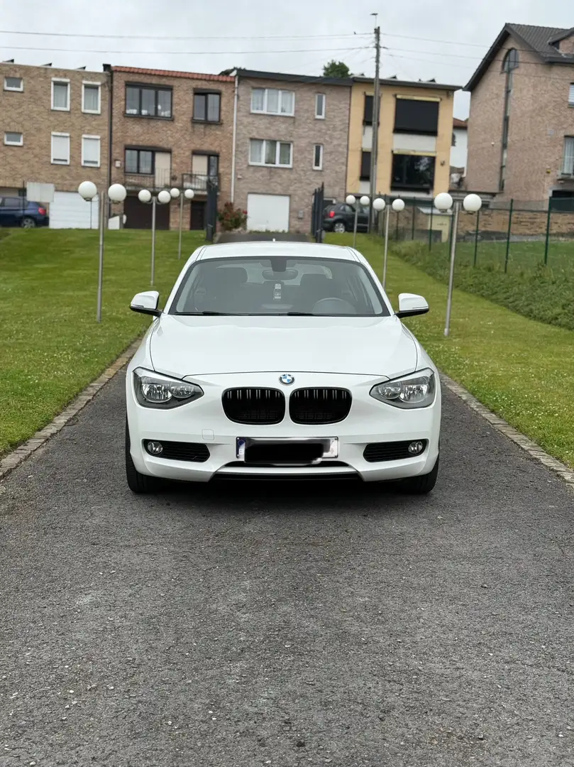 BMW 114 114i - 1