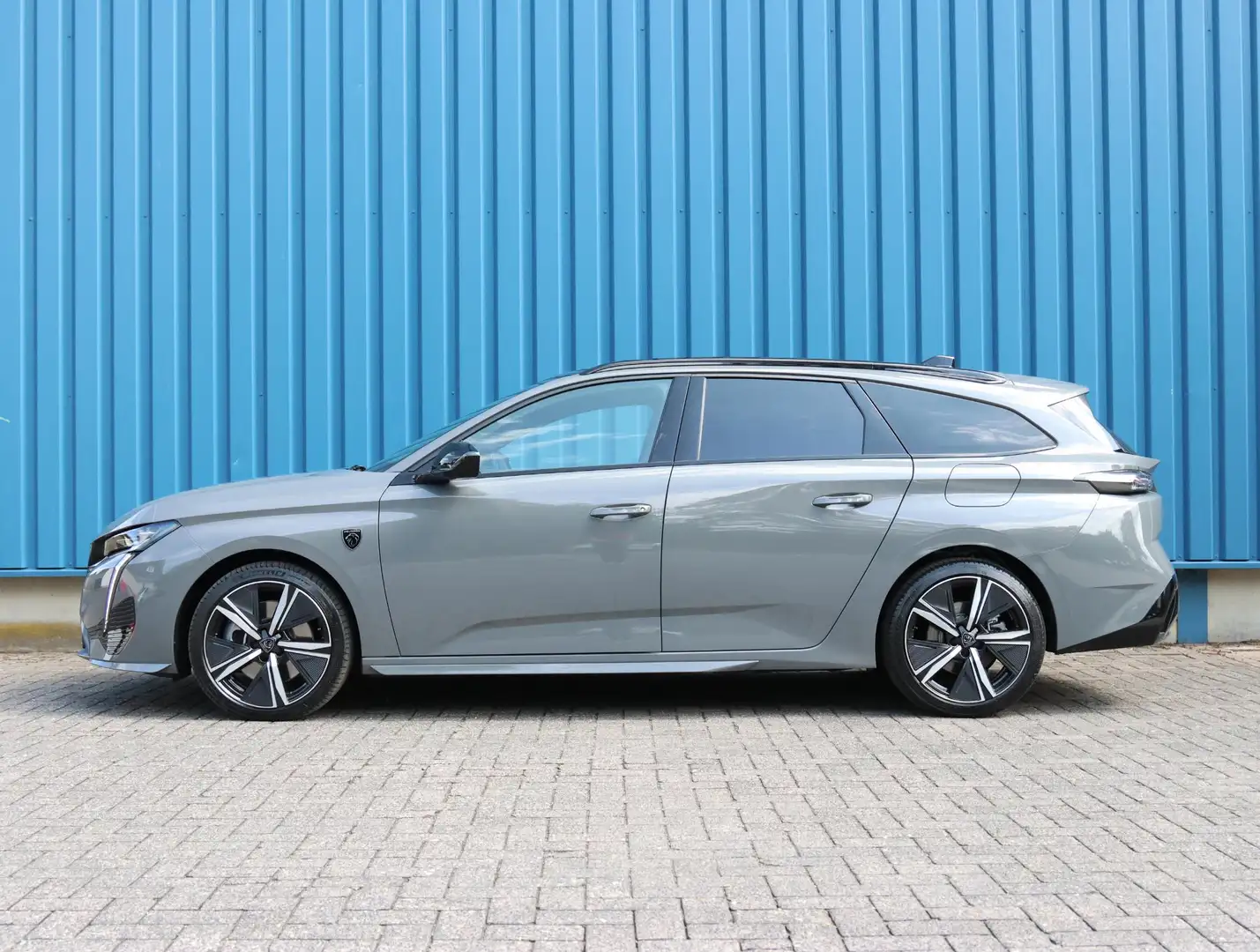 Peugeot 308 SW 1.6 Plug-in Hybrid 180PK GT | Schuif/Kanteldak Grijs - 2