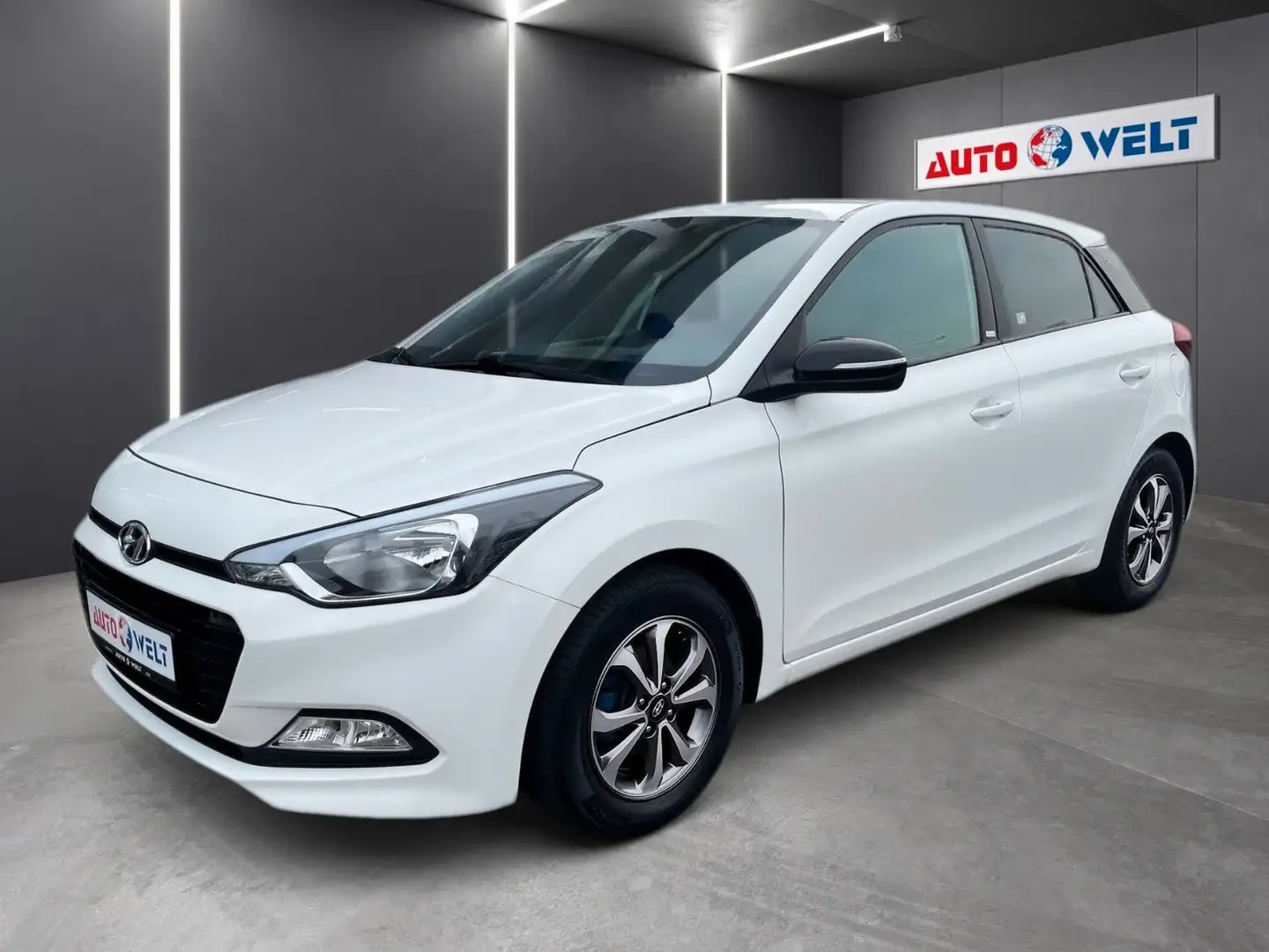 Hyundai i20 Passion Klima Sitzheizung Lenkradheizung White - 1