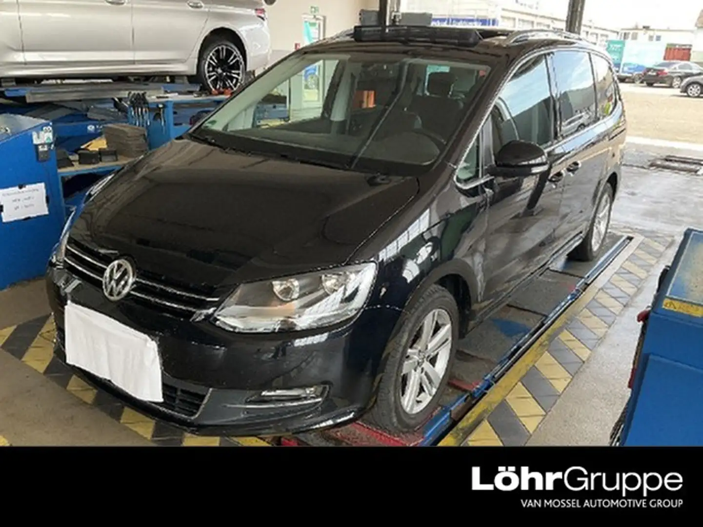 Volkswagen T7 Multivan 1.4TSI DSG eHybrid Energetic Pano, AHK Silber - 1