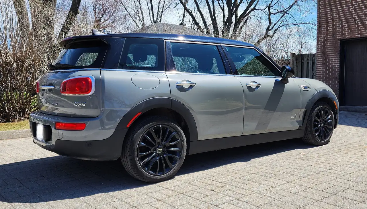 MINI Cooper Clubman снимка MINI Cooper Clubman