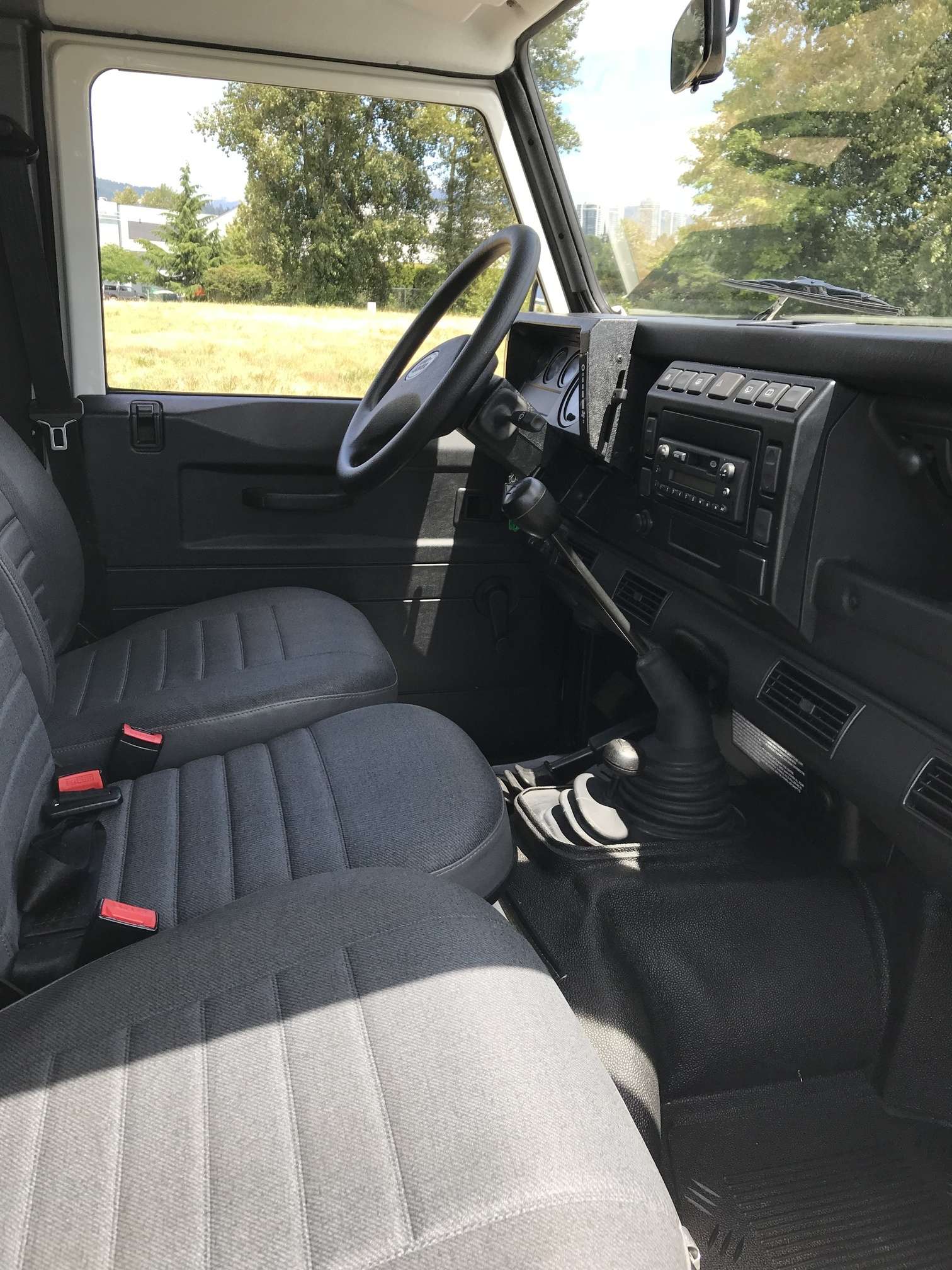 2006 Land Rover Defender thumb 6