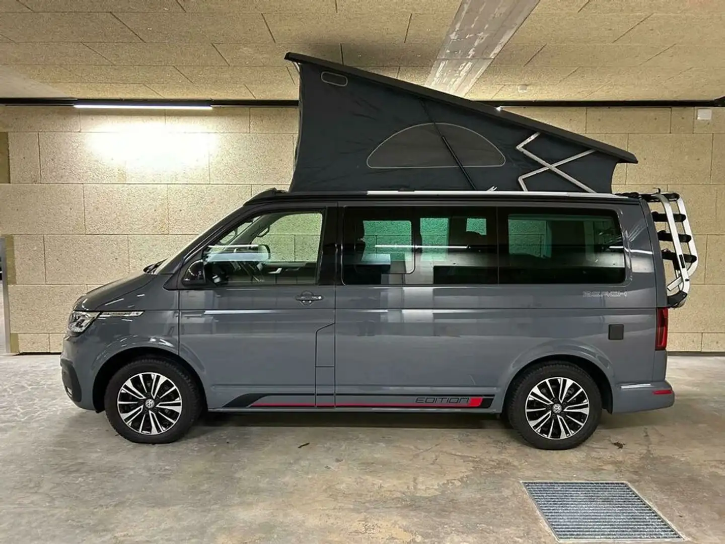 Volkswagen T6 California Beach Tour 4Motion DSG Grau - 2