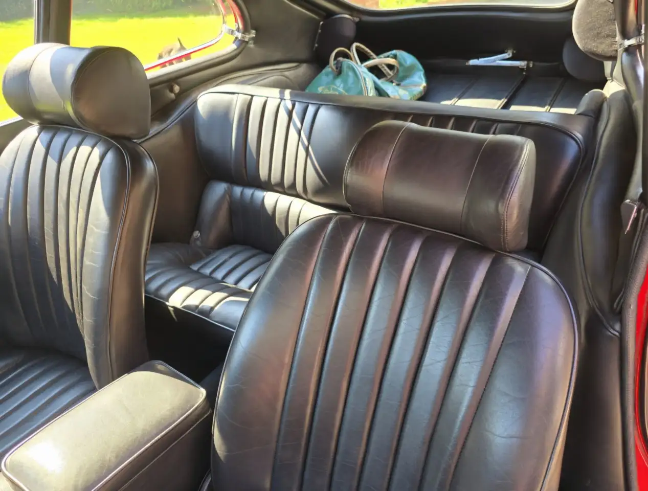 Jaguar E-Type sehr gepflegter 6-Zylinder mit Chromspeichen, foto 12