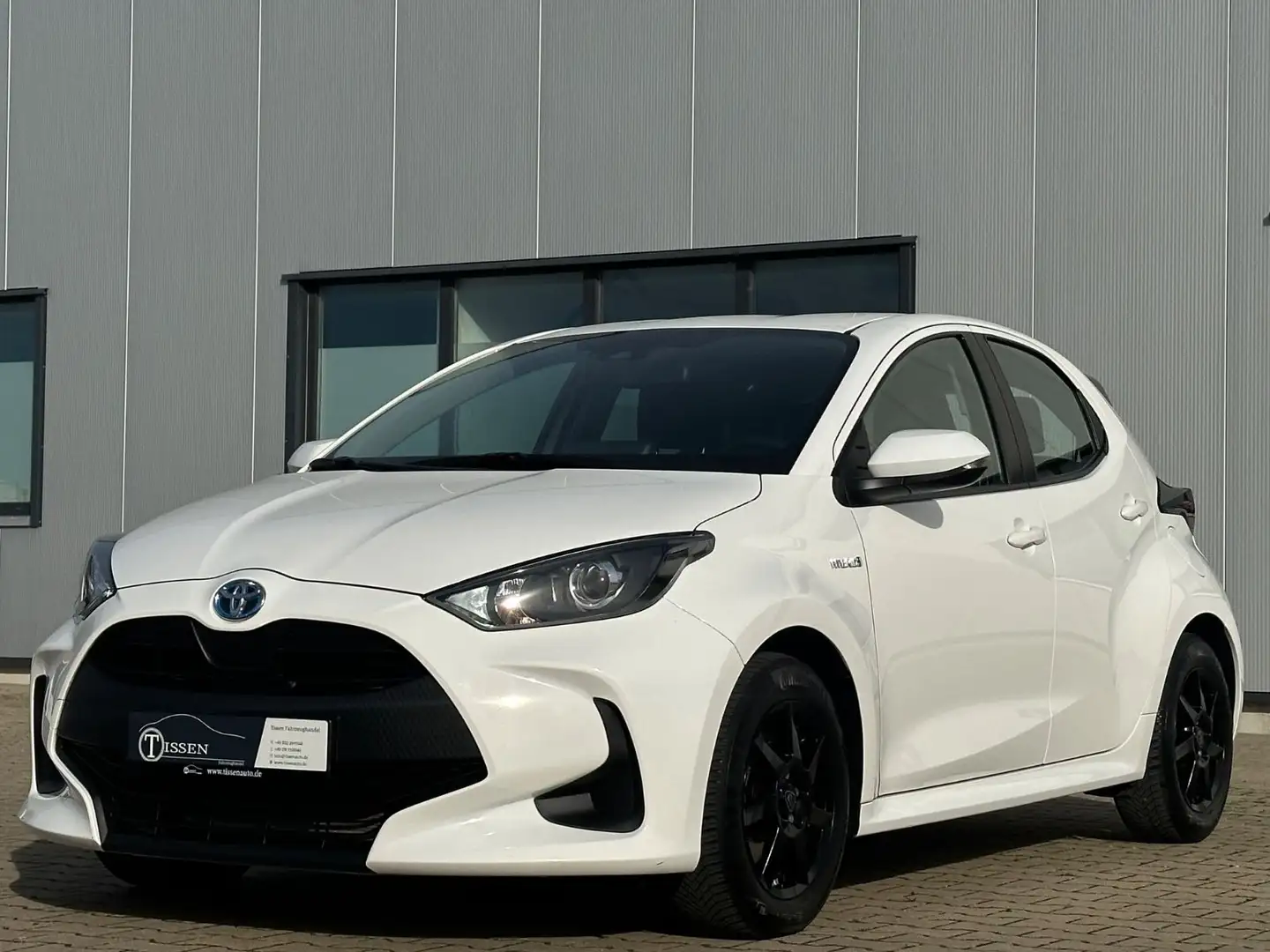 Toyota Yaris Hybrid Business Edition Navi Cam SHZ ACC Bianco - 1