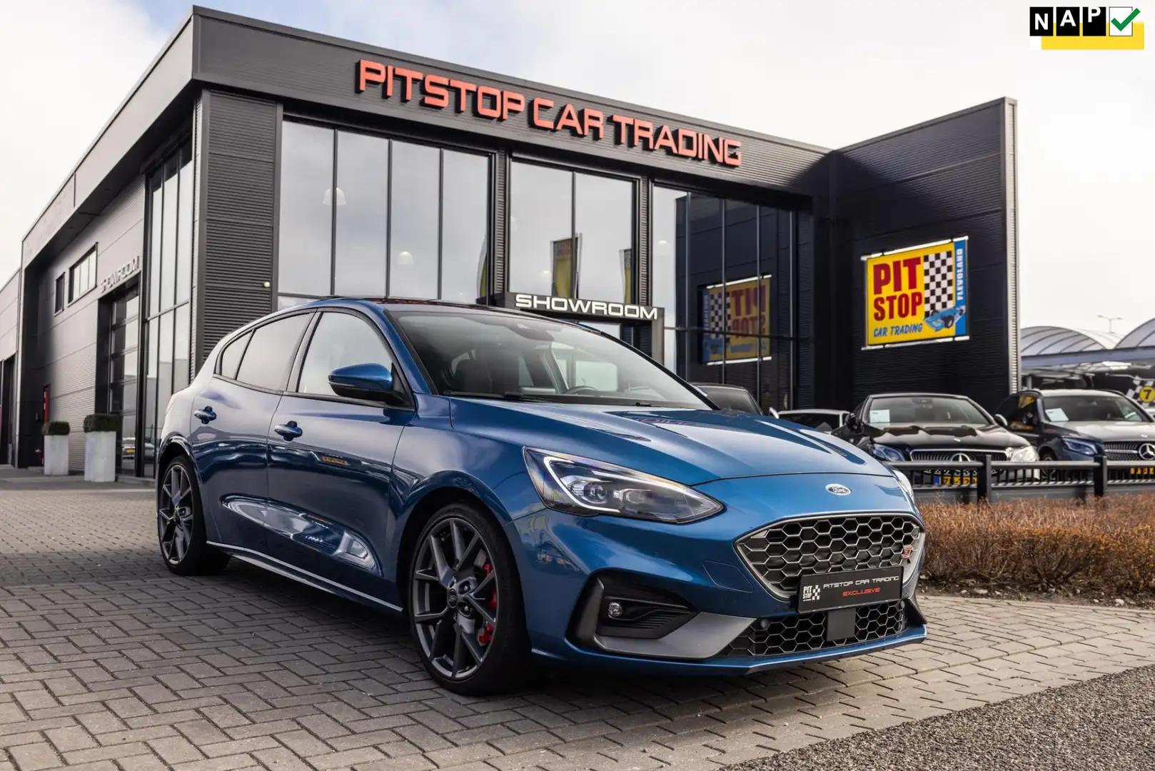 Ford Focus 2.3 EcoBoost ST-3, 279 PK, Perfomance, Pano, ACC, Albastru - 1