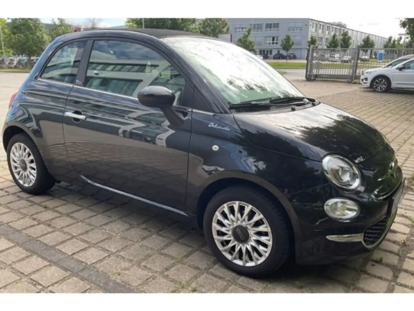 Fiat 500C DolceVita 1.0 Mild Hybrid EU6d UConnect Schwarz - 2